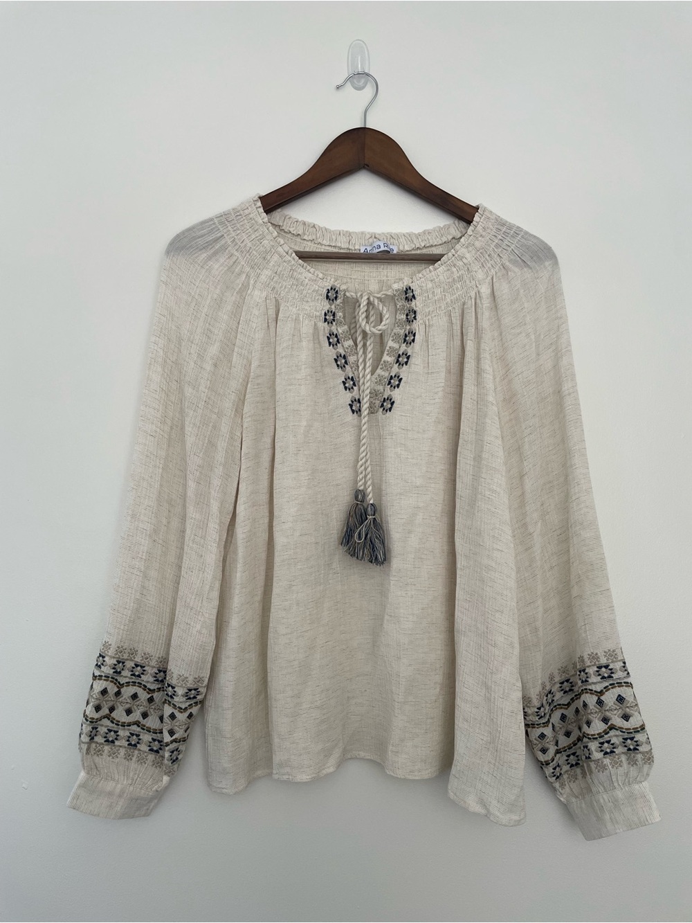 Anna Rae Cream Embroidered V-Neck Peasant Tassel Tie Top XS